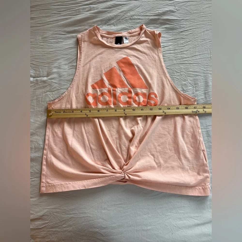 Adidas Women's Coral Muscle Tee Size‎ Medium